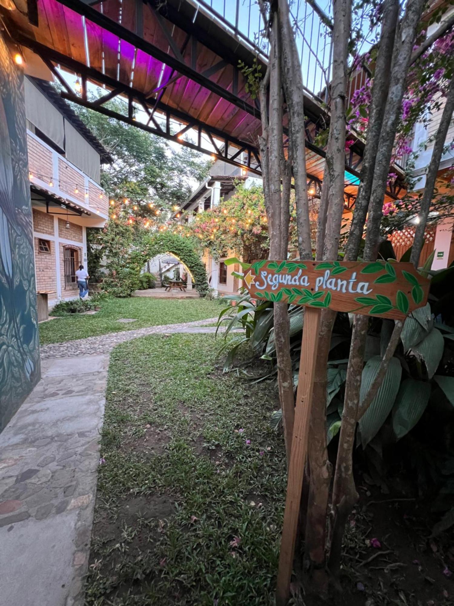 Jardin Cafe Hotel & Restaurant Gracias Exterior photo